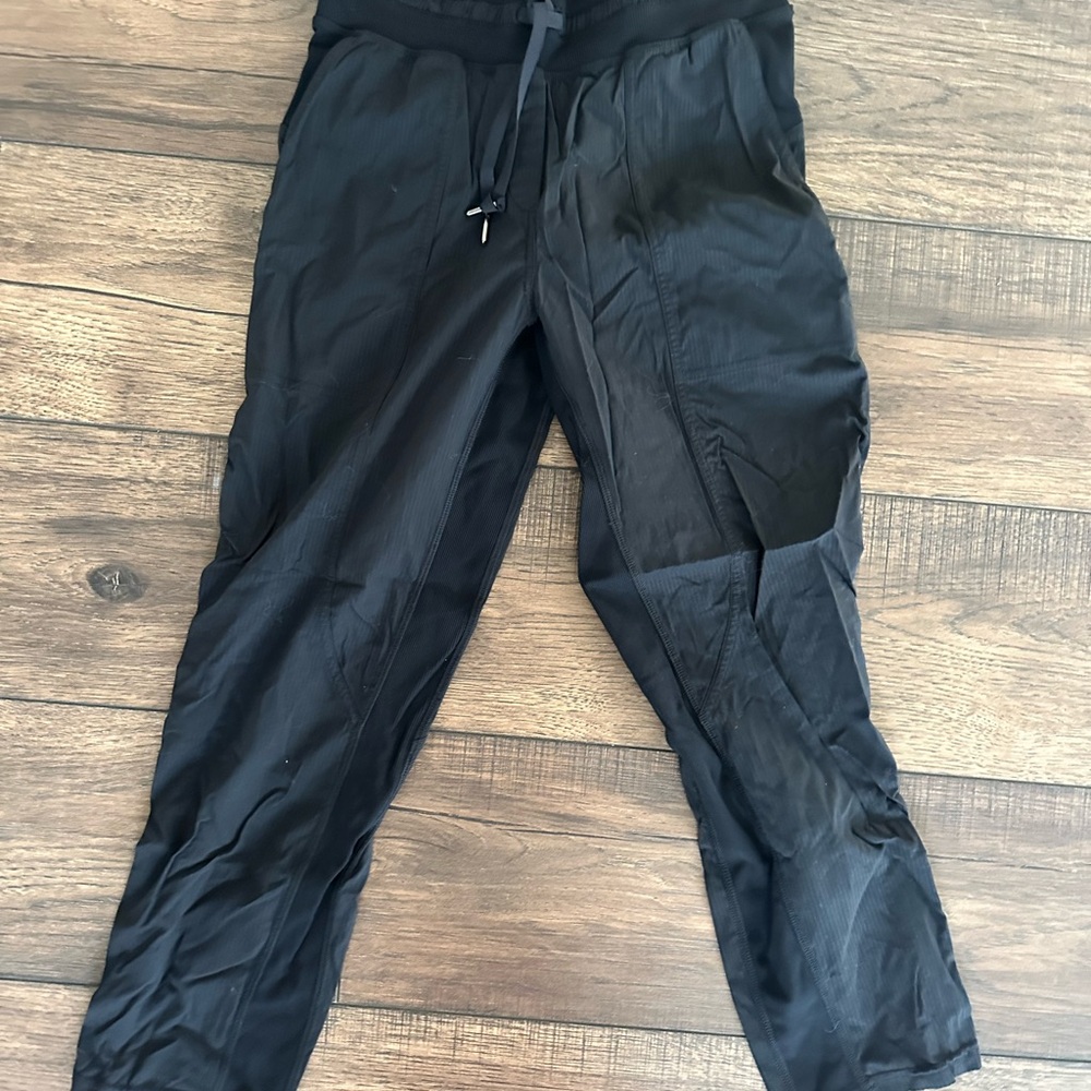 Women’s Black Jogger Pants - Capri length